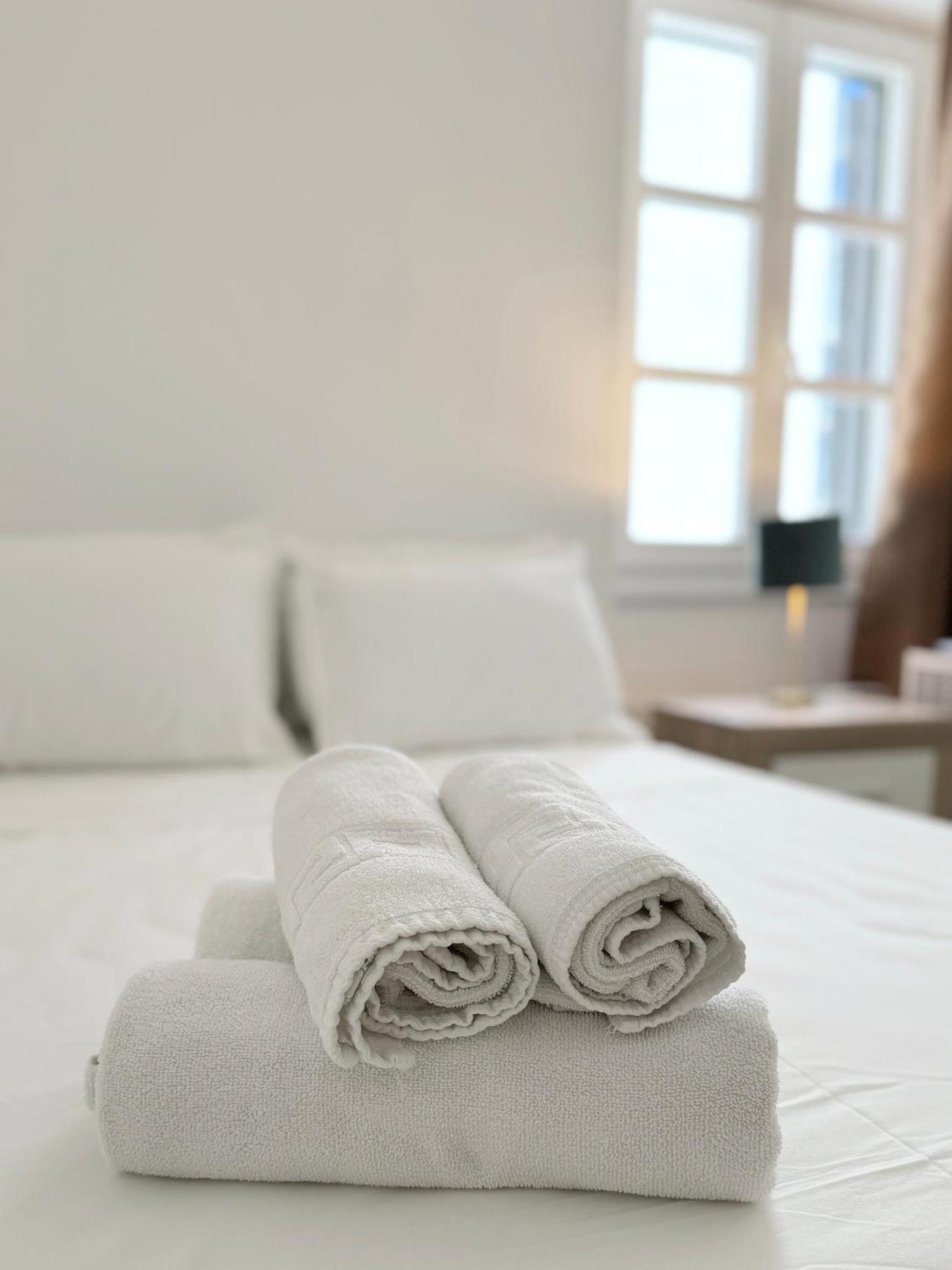 Deluxe City Centre Two Bedroom - Grand Central House Gibraltar Bagian luar foto