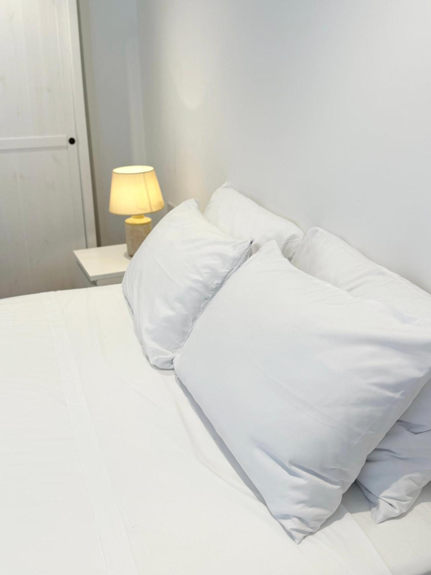 Deluxe City Centre Two Bedroom - Grand Central House Gibraltar Bagian luar foto