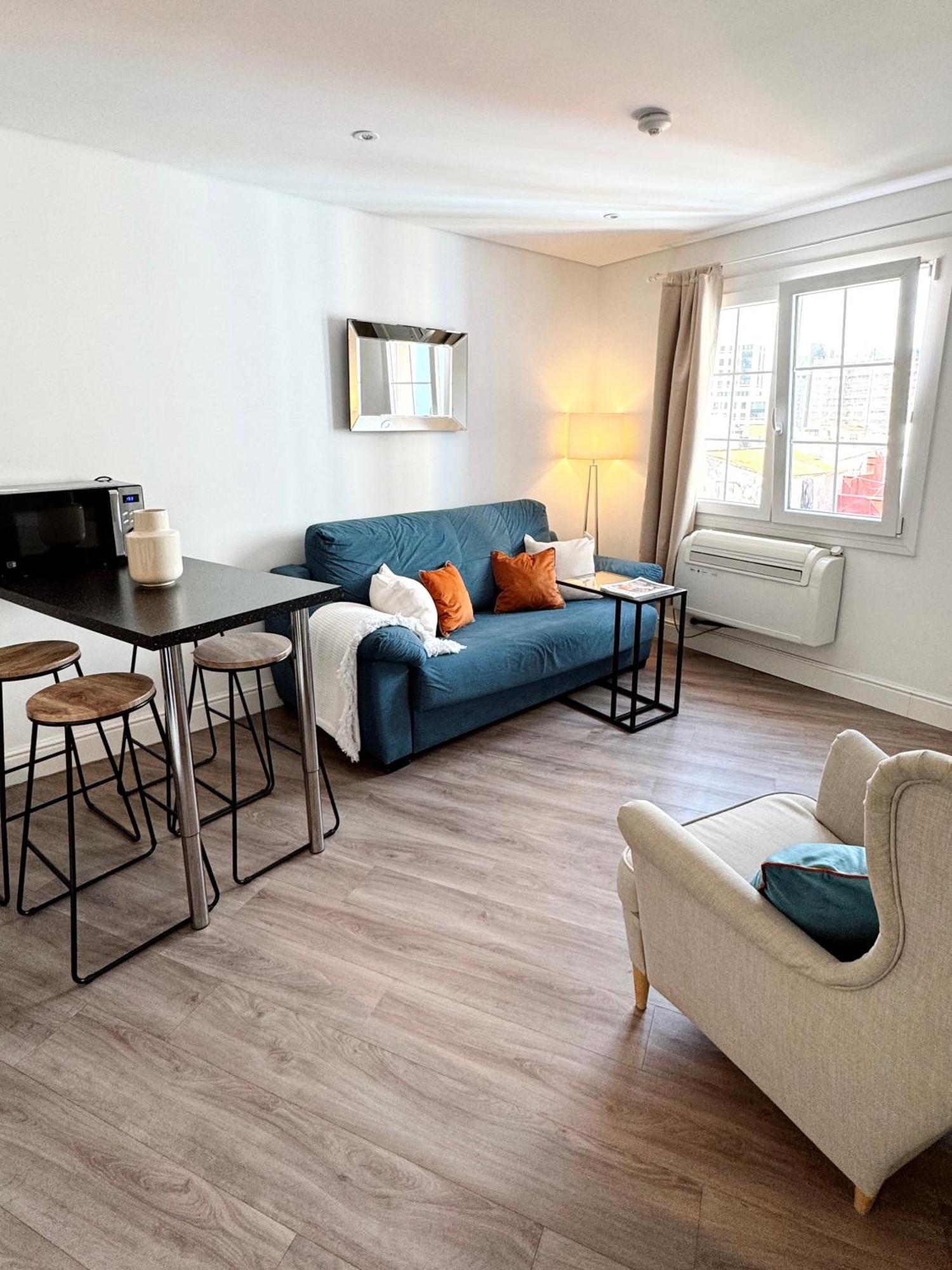 Deluxe City Centre Two Bedroom - Grand Central House Gibraltar Bagian luar foto
